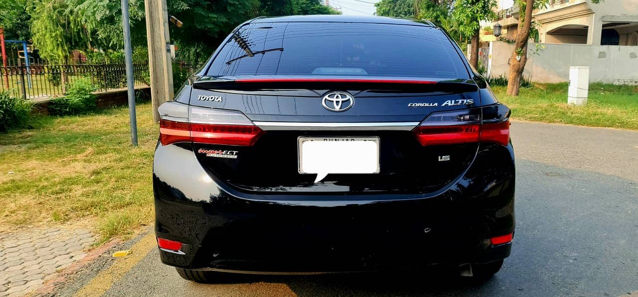 Toyota Corolla Altis 2019 1.6 Automatic 4