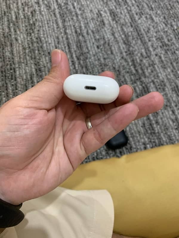 apple AirPod 4