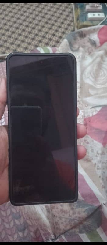 Infinix hot 40 16gb. . ram 256GB. . stronge 2