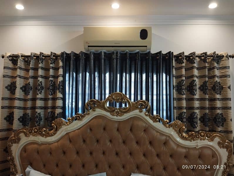 white / blue / velvet / curtain / chiffon / lounge / drawing room 4
