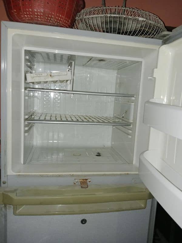 Orient Refrigerator 1