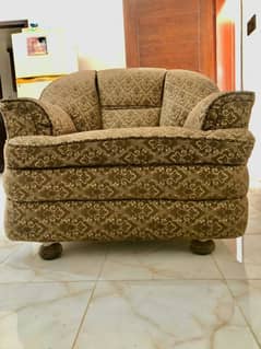 5 seater sofa set available for sale.