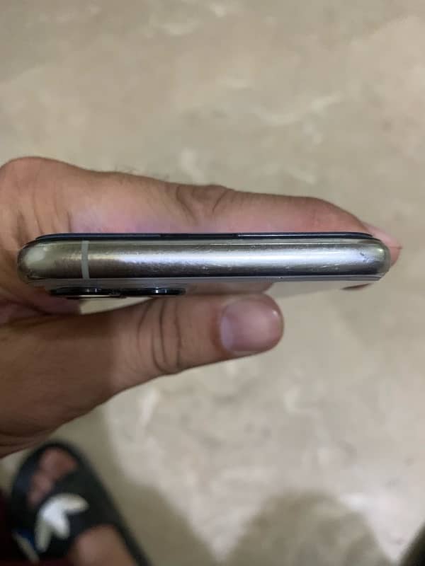 iphone 11 pro physicall pta 7