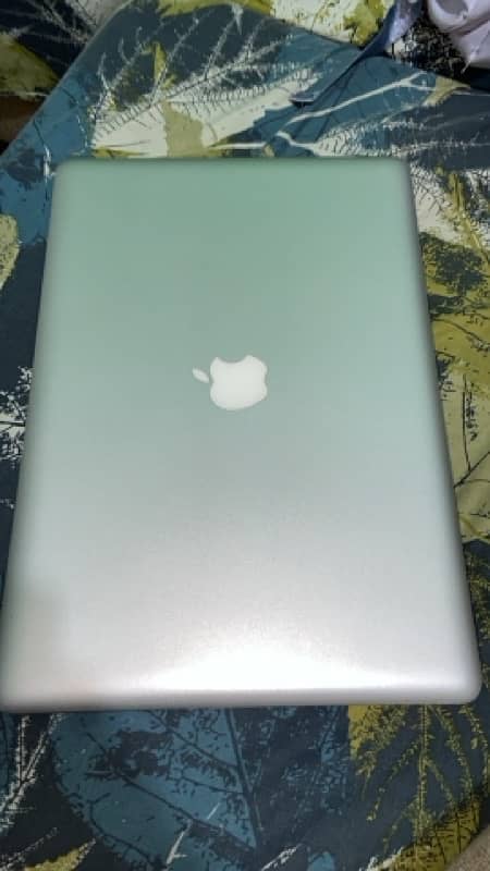 Macbook Pro 1