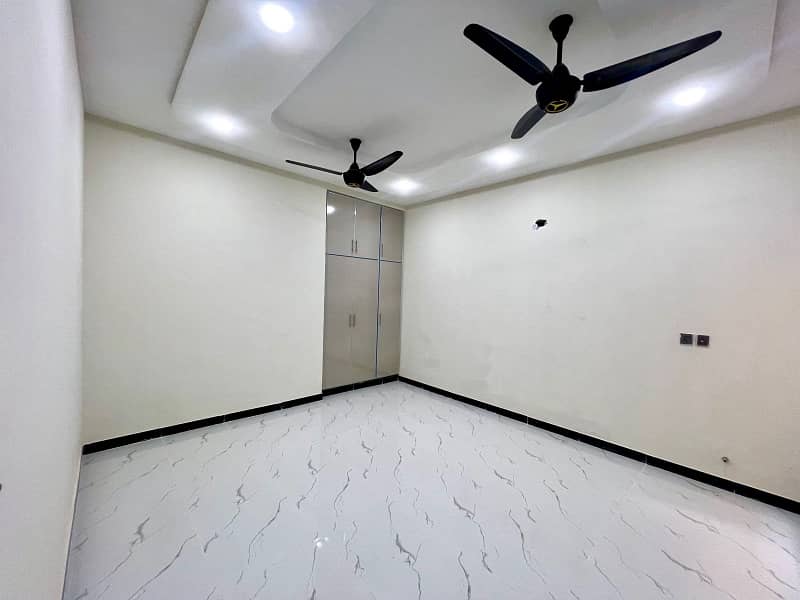 2 BEDROOM FURNISHED FLAT FOR RENT F-17 ISLAMABAD ALL FACILITY AVAIL 8