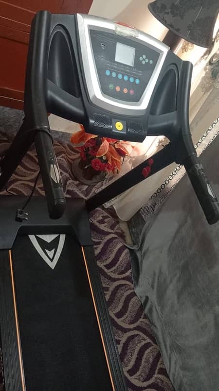 treadmill new condition for sale 4