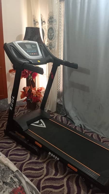 treadmill new condition for sale 5