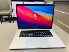 MacBook Pro  15” 2017  i7/16/256