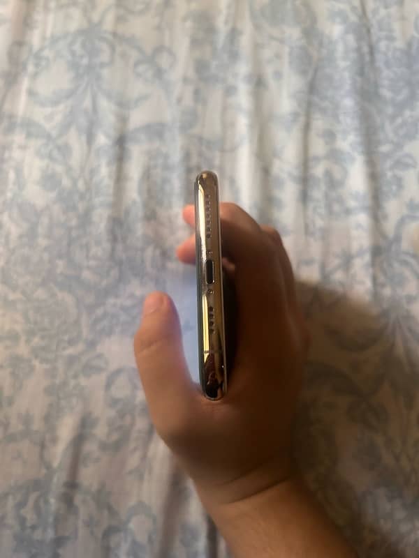 iPhone XS Max 64gb pta approved 2