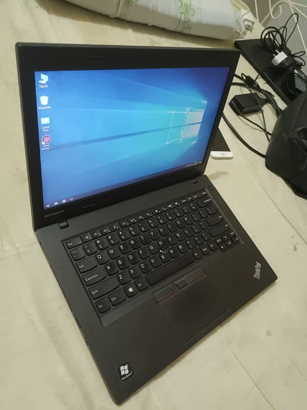 Lanavo Thinkpad core i3 5th gen L450 2