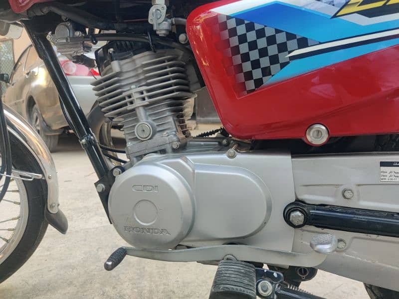 Min apna bike Honda CG 125 sale kr Raha hun 7