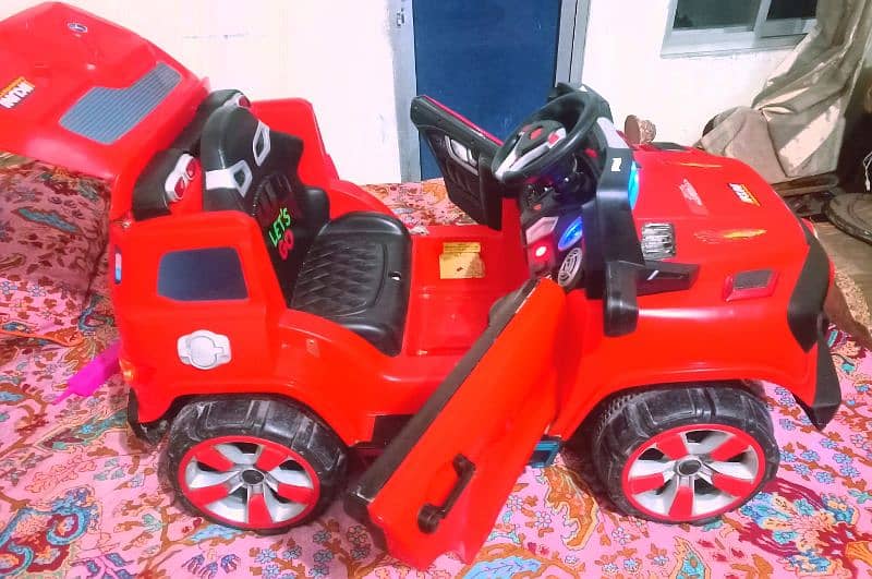 KIDS imported electric jeep car excellent condition opening doors+digi 7