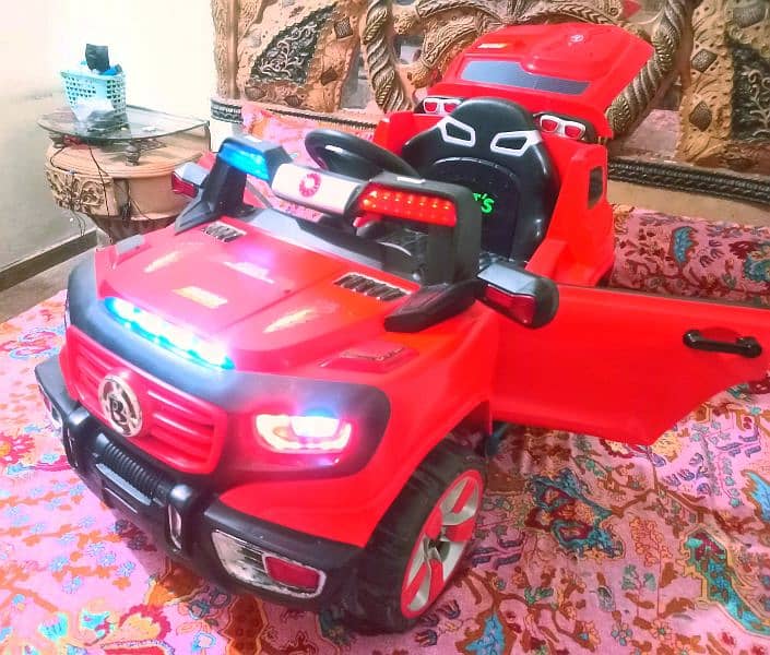 KIDS imported electric jeep car excellent condition opening doors+digi 8