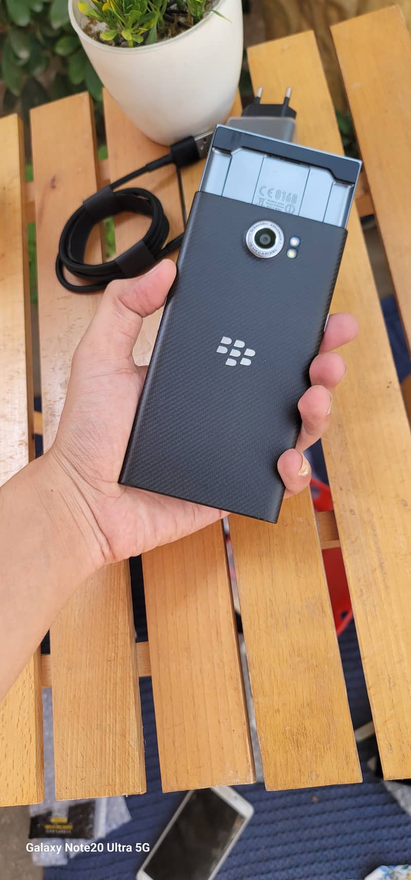 Blackberry priv in lush Condition (Non pta) 2