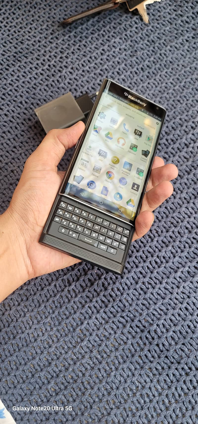 Blackberry priv in lush Condition (Non pta) 3