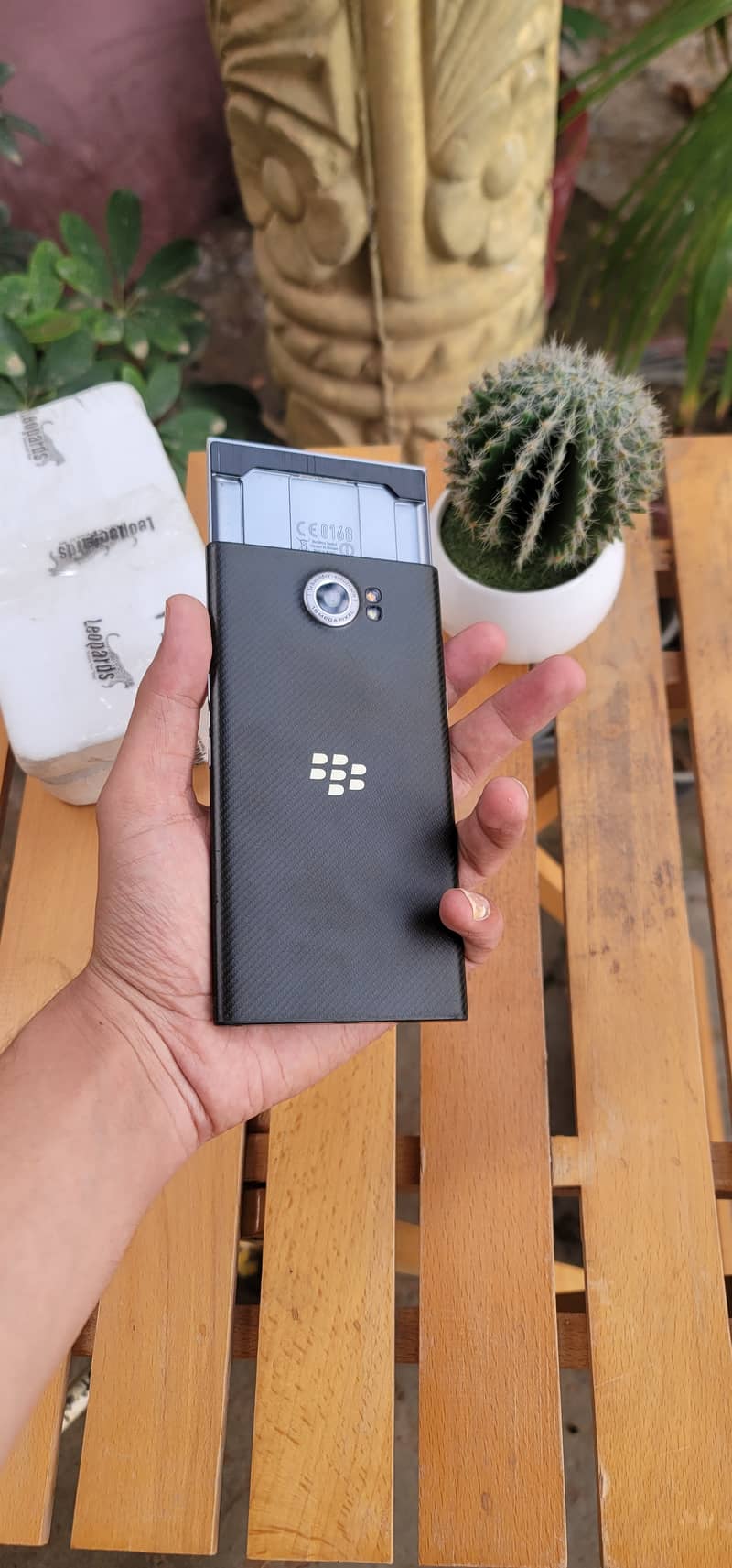 Blackberry priv in lush Condition (Non pta) 6