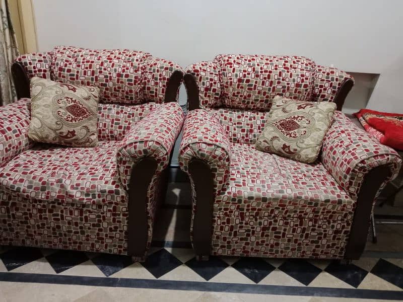 5 seater sofa set for sale - Available for quick sale 8