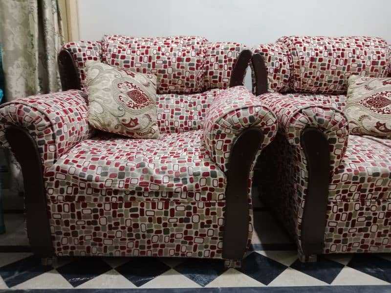 5 seater sofa set for sale - Available for quick sale 9