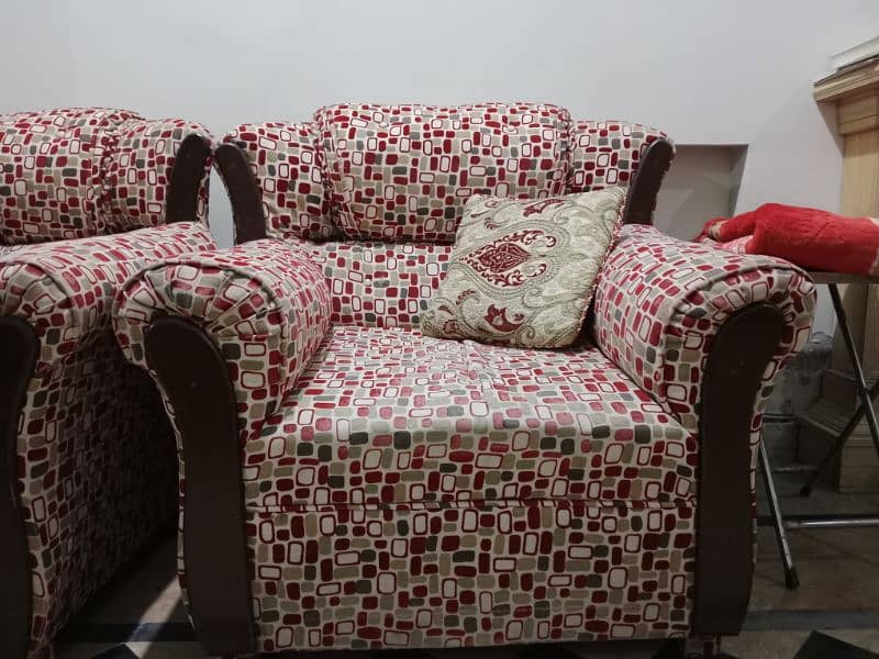 5 seater sofa set for sale - Available for quick sale 11