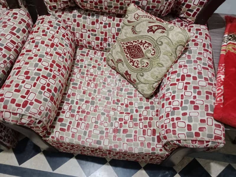 5 seater sofa set for sale - Available for quick sale 12