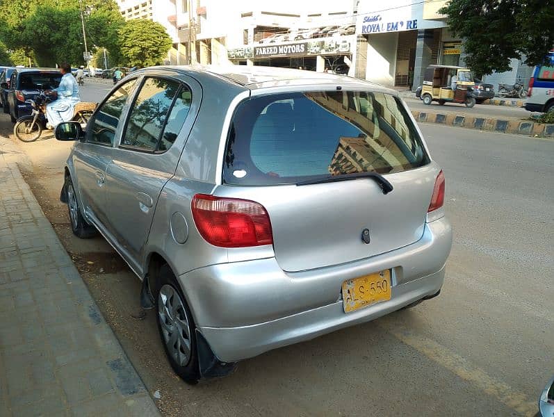 Toyota Vitz 2001 4