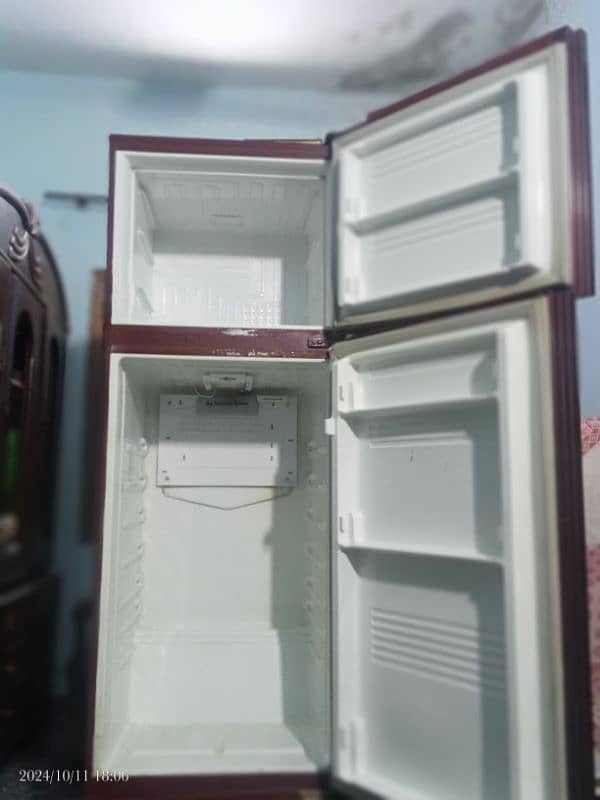 PEL Refrigerator 2014 Model 8