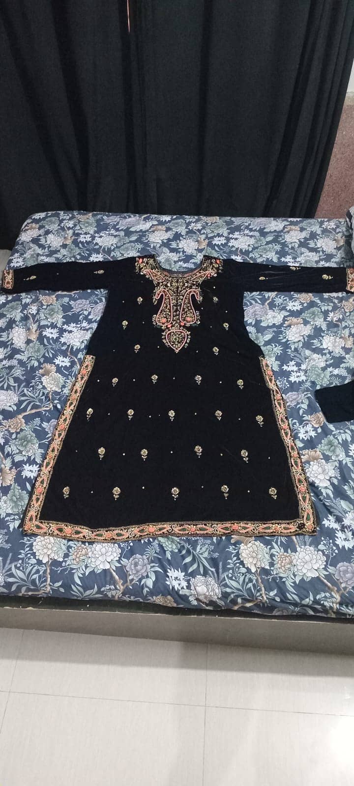 Heavy embroidered dress for sale 7