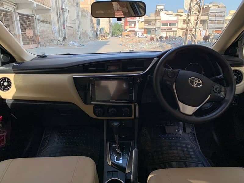 Toyota Corolla Altis 2018 12