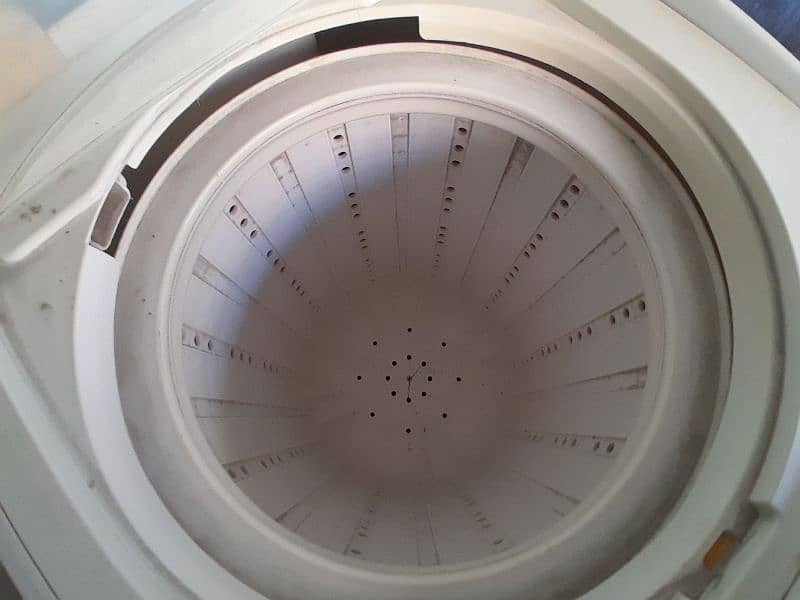 Twin Tub Washing Machine NA-W1300T 3