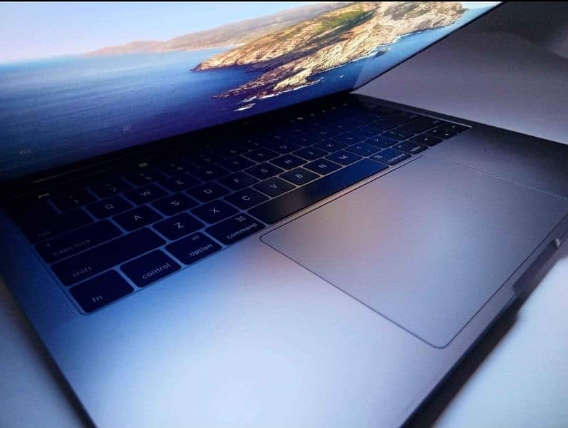 MACBOOK PRO 2016 0