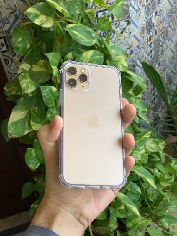 iphone 11 pro,non pta,all good10/10, LLa 8