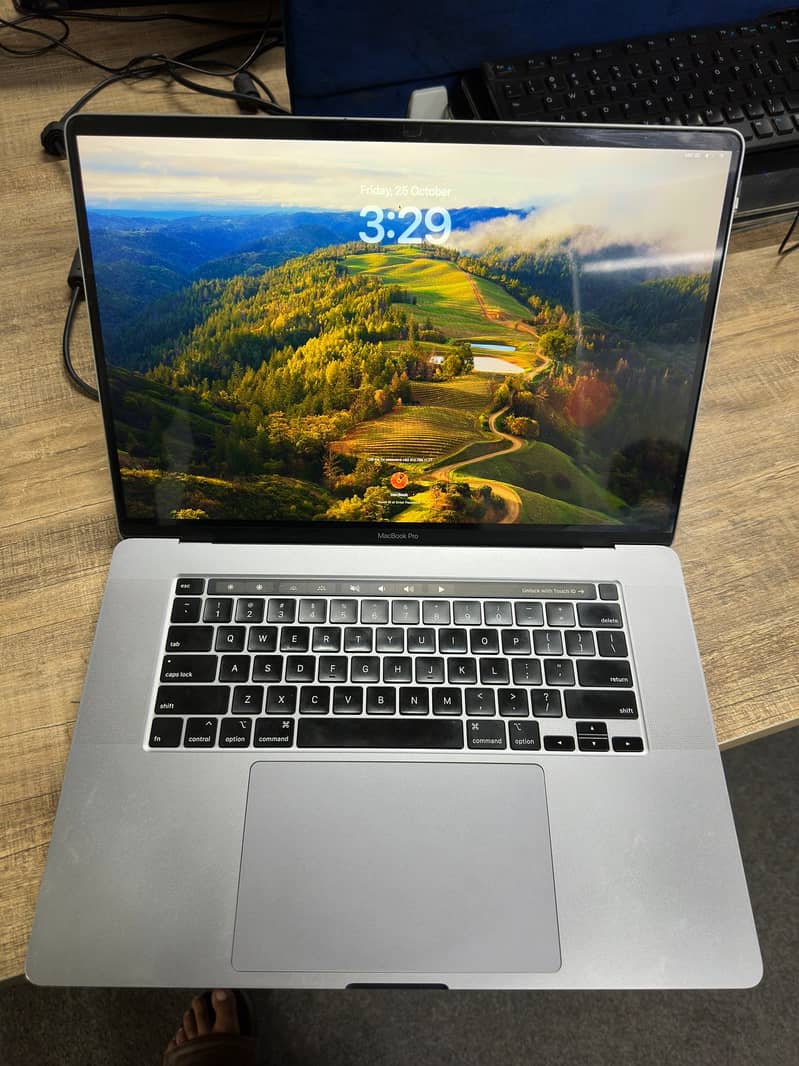 Apple MacBook Pro 2019 – Intel Core i9, High-Performance Laptop 4