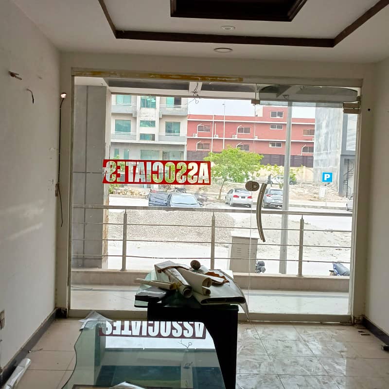 265 Sq-Ft Front Back Open Shop For Rent In Hub Commercial 1