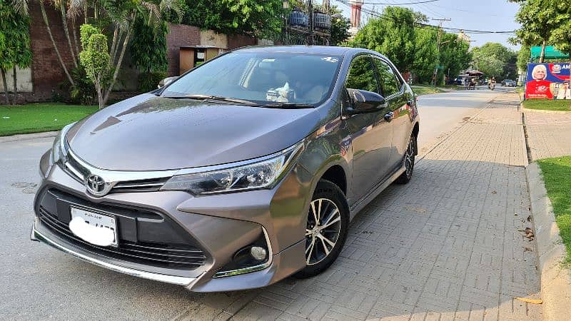 Toyota Corolla GLI automatic 2015 4