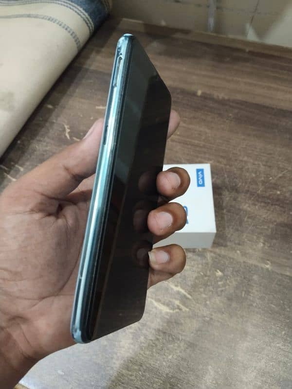 Vivo S1 4