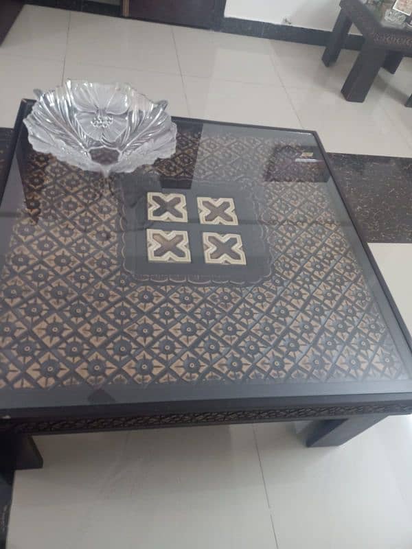 1 central table and 2 side table 5