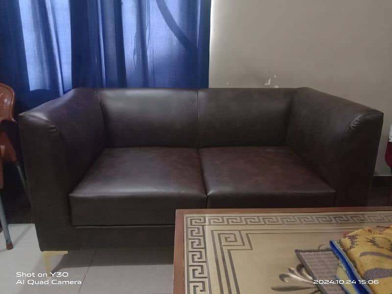 2 seat sofa 0