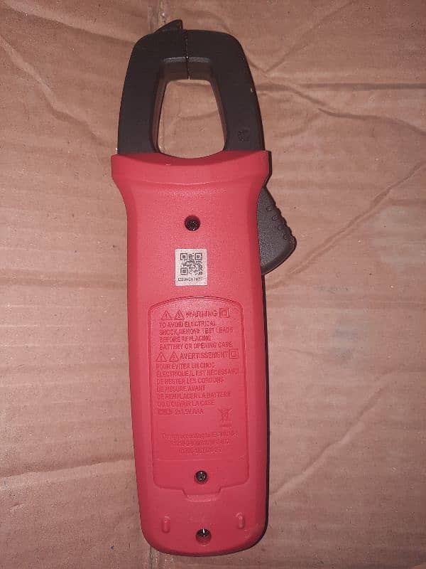 AC/DC Clamp Meter Volt Meter and much more Uni-T 203+ 3