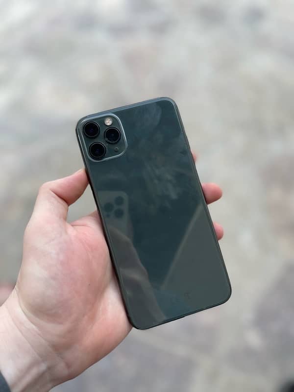 Iphone 11 pro max 256 gb PTA Approved 1