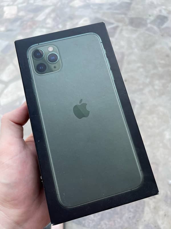 Iphone 11 pro max 256 gb PTA Approved 8