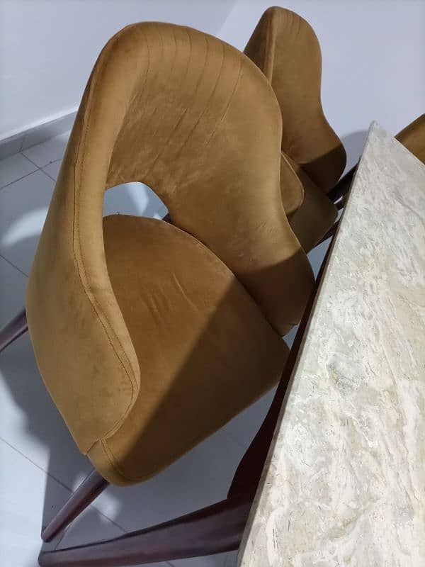 Dining table with 6 chairs 1