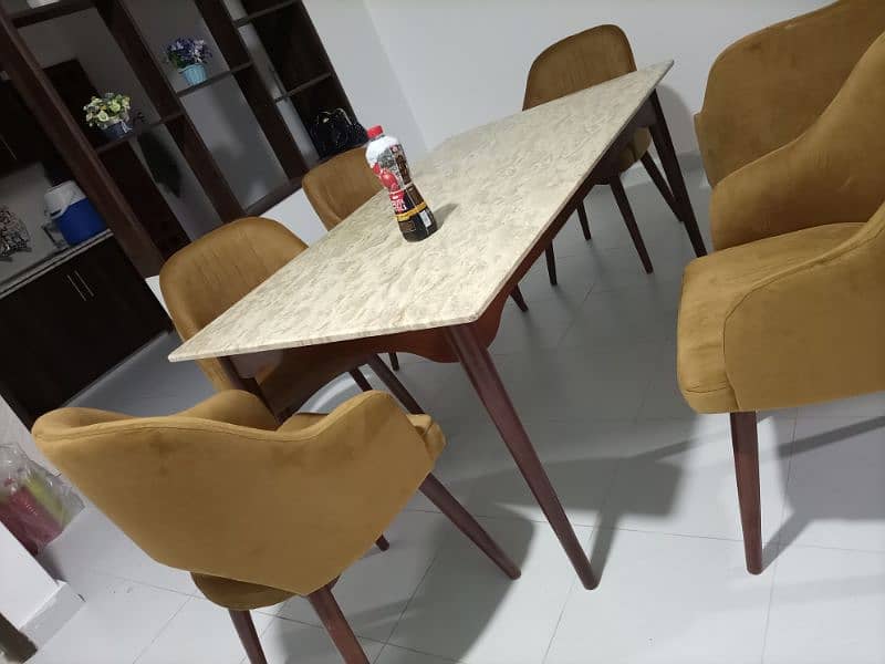 Dining table with 6 chairs 4