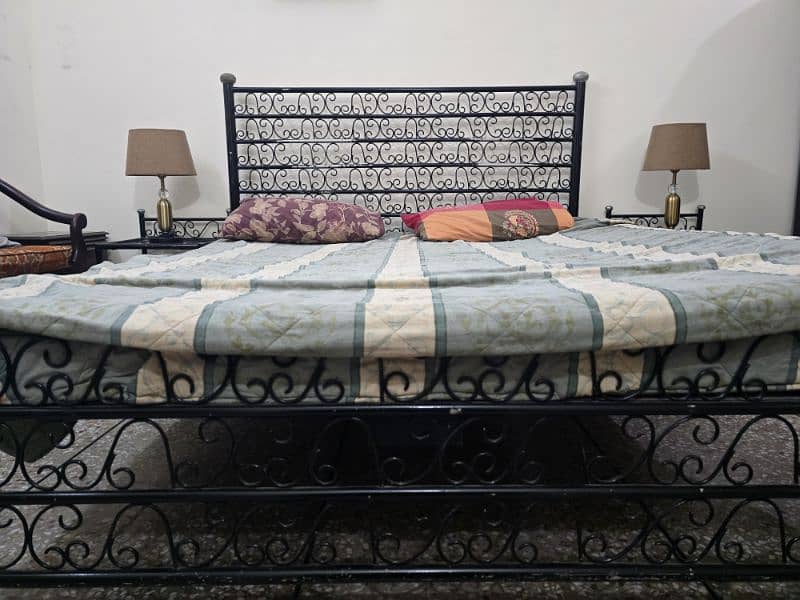 Beautiful Iron Double King Size Bed, 9/10 Condition 4