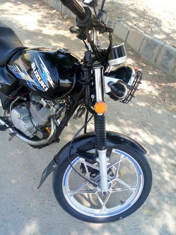 Suzuki gs 150 2021 urgent sale paise final hai 3