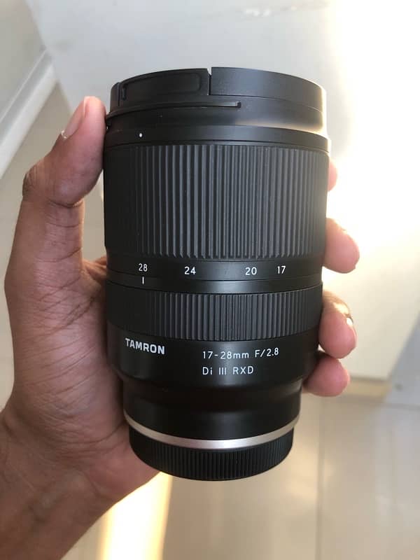 Tamron 17-28 f2.8 for sony mint conidtion 0