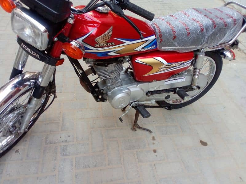 Honda 125 Hyderabad number 19 model 3