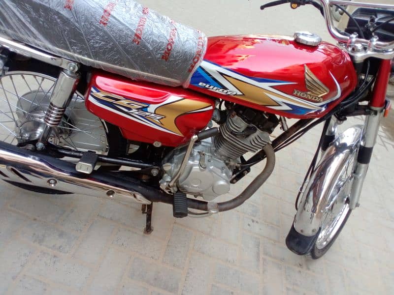 Honda 125 Hyderabad number 19 model 4