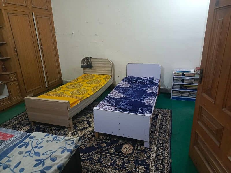 single and sharing rooms available in Rawalpindi girls hostel 11