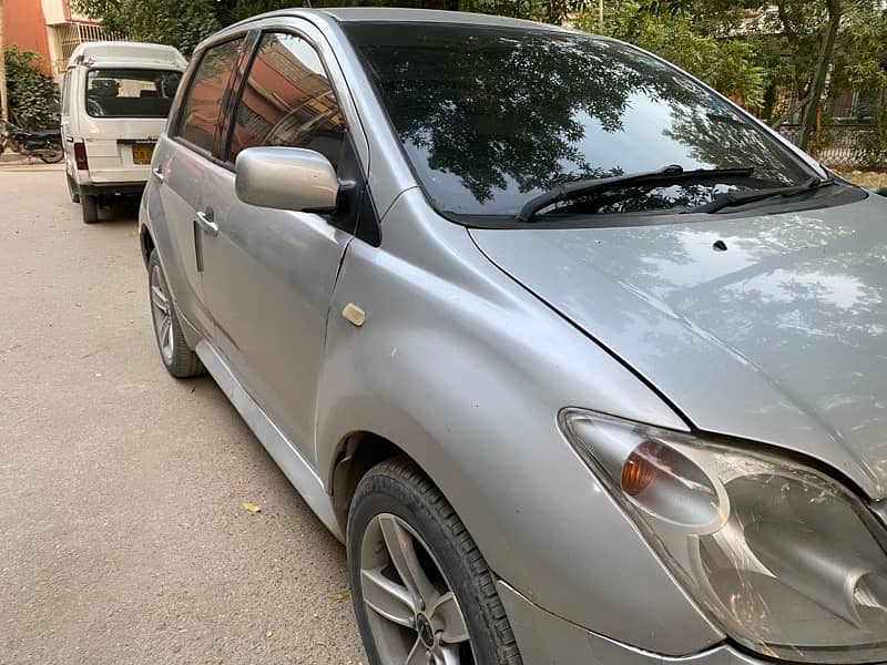 Toyota IST 2004 10