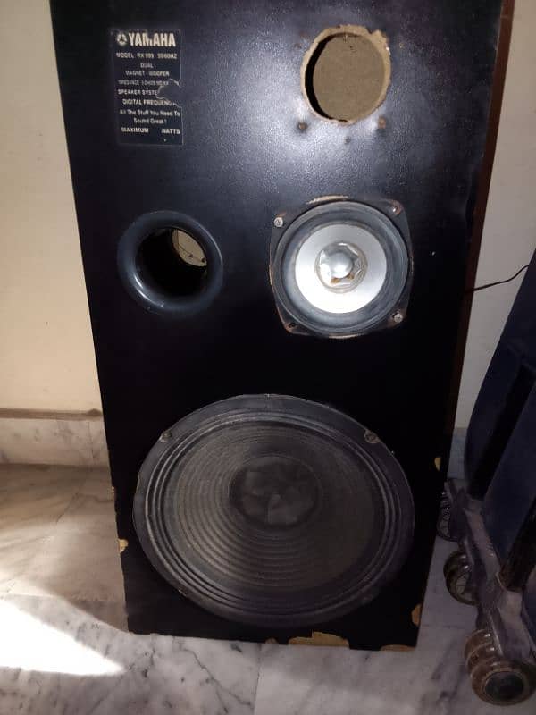 YAMAHA speakers 10 inch 4